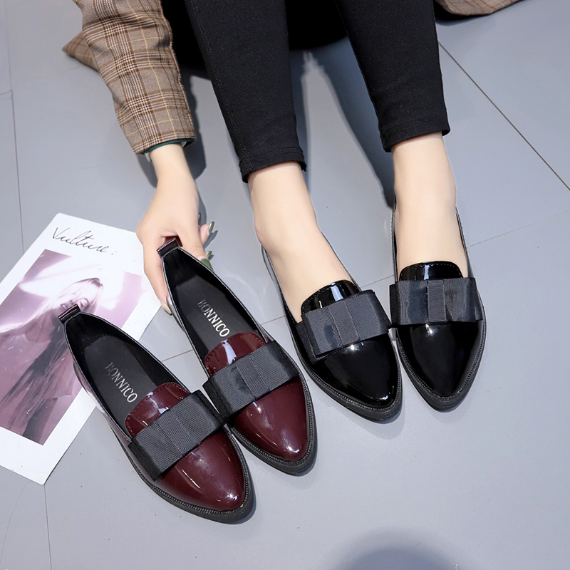Summer Clothing Petite - Schwarze/Weinrote Lackleder-Spitzschuhe, Slipper mit Schleifenknoten, Vielseitige