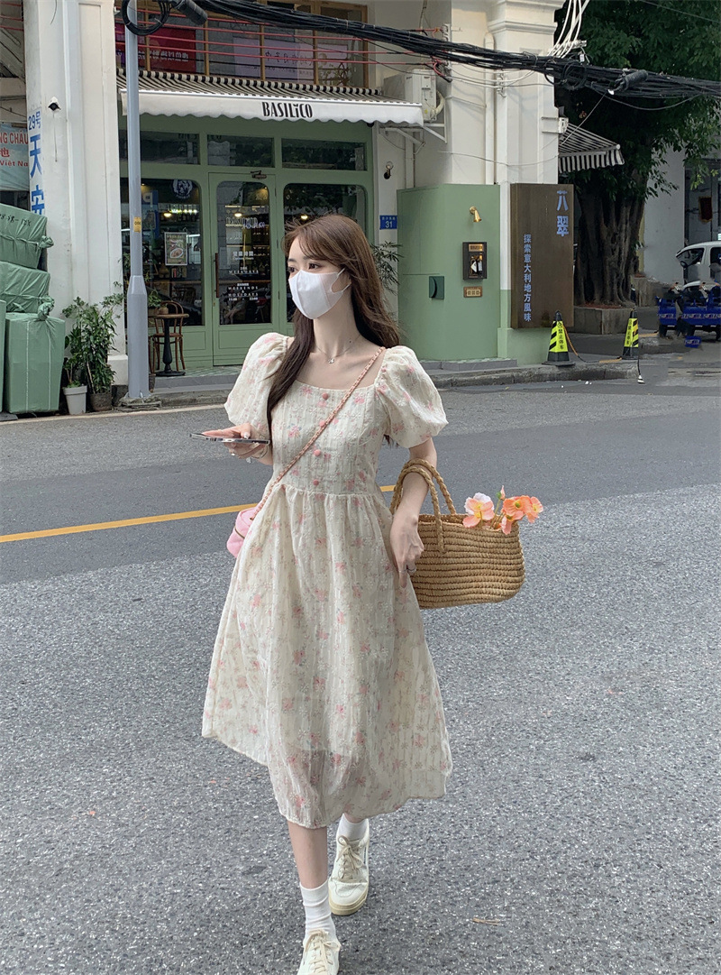 Sundress Midi Floral - Midi-Kleid mit Blumenmuster, quadratischer Ausschnitt mit