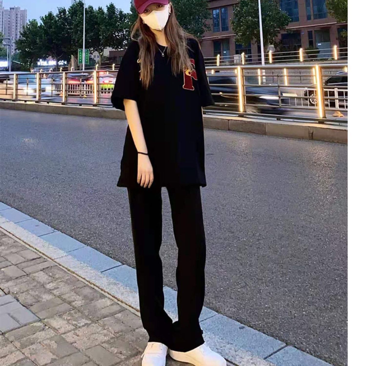 Summer Clothing Vibes - Ausgestellte Jeans, Gothic-Kleidung, Hip-Hop-Vibe, beliebte Ästhetik,